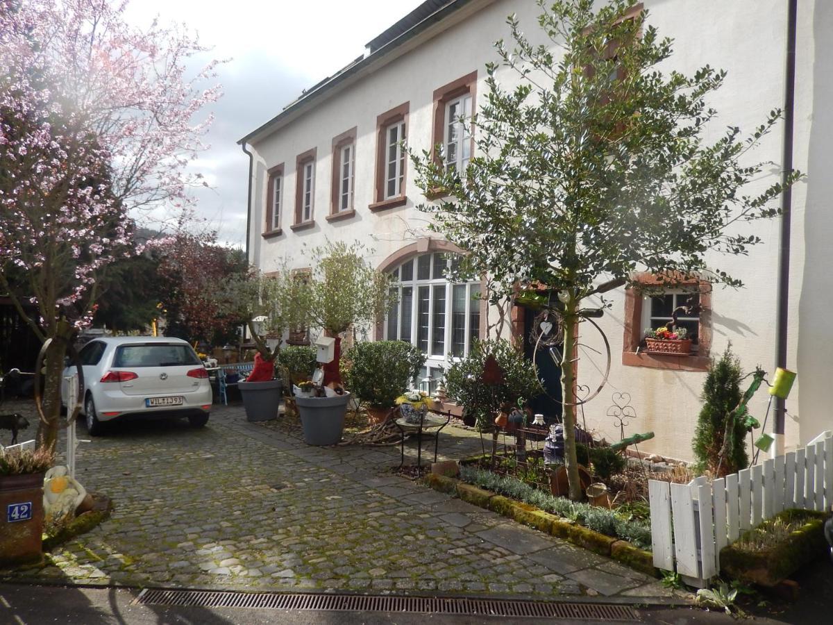 Apartment Altes Winzerhaus Osann-Monzel ภายนอก รูปภาพ